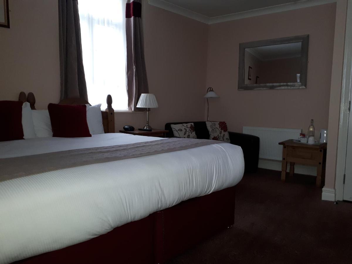 Jim Mcgee'S Hotel Wexford Bagian luar foto